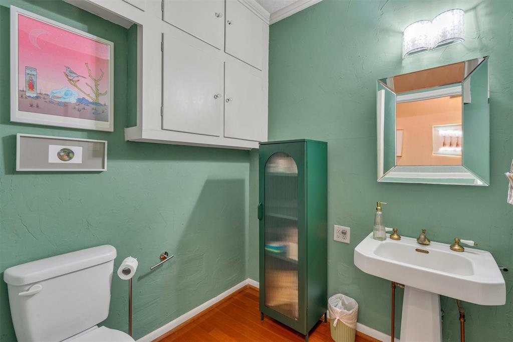 University-Rev - Residential