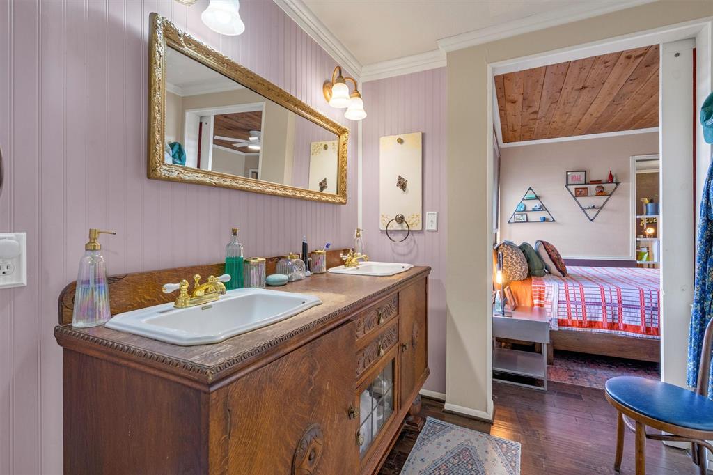 University-Rev - Residential