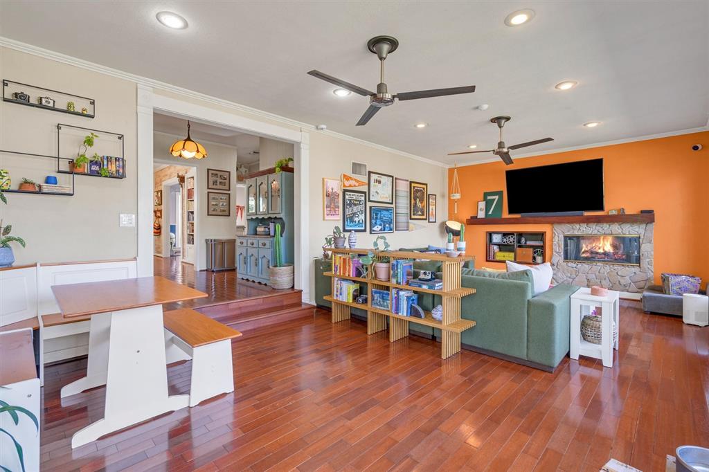 University-Rev - Residential