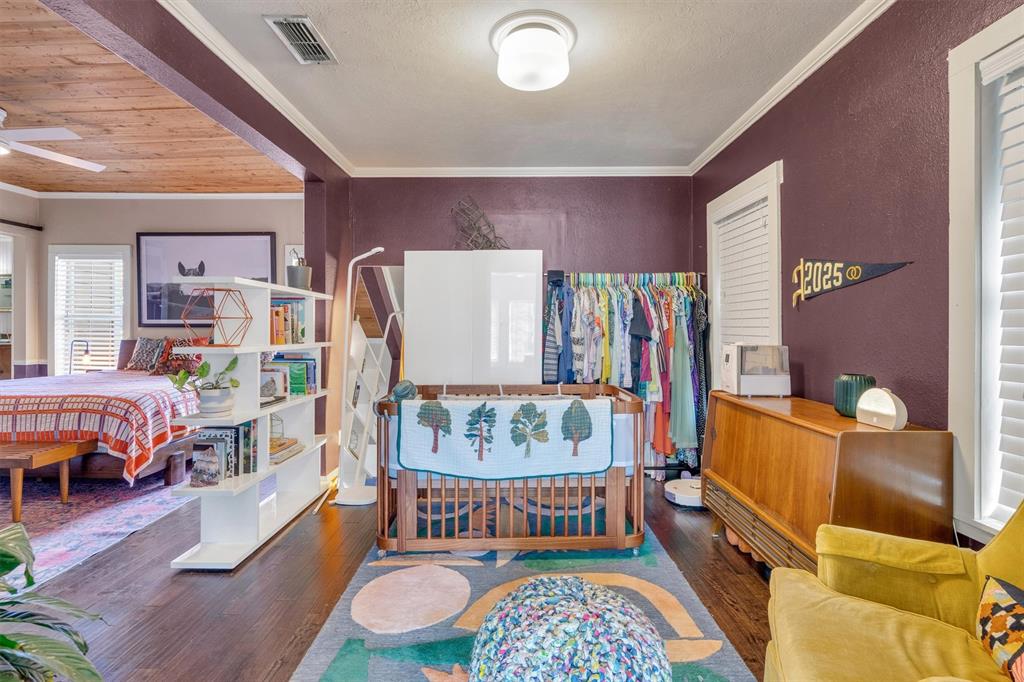 University-Rev - Residential