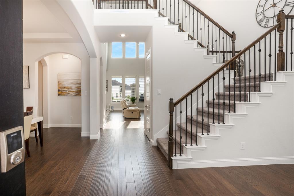 2212 Brooks Trail