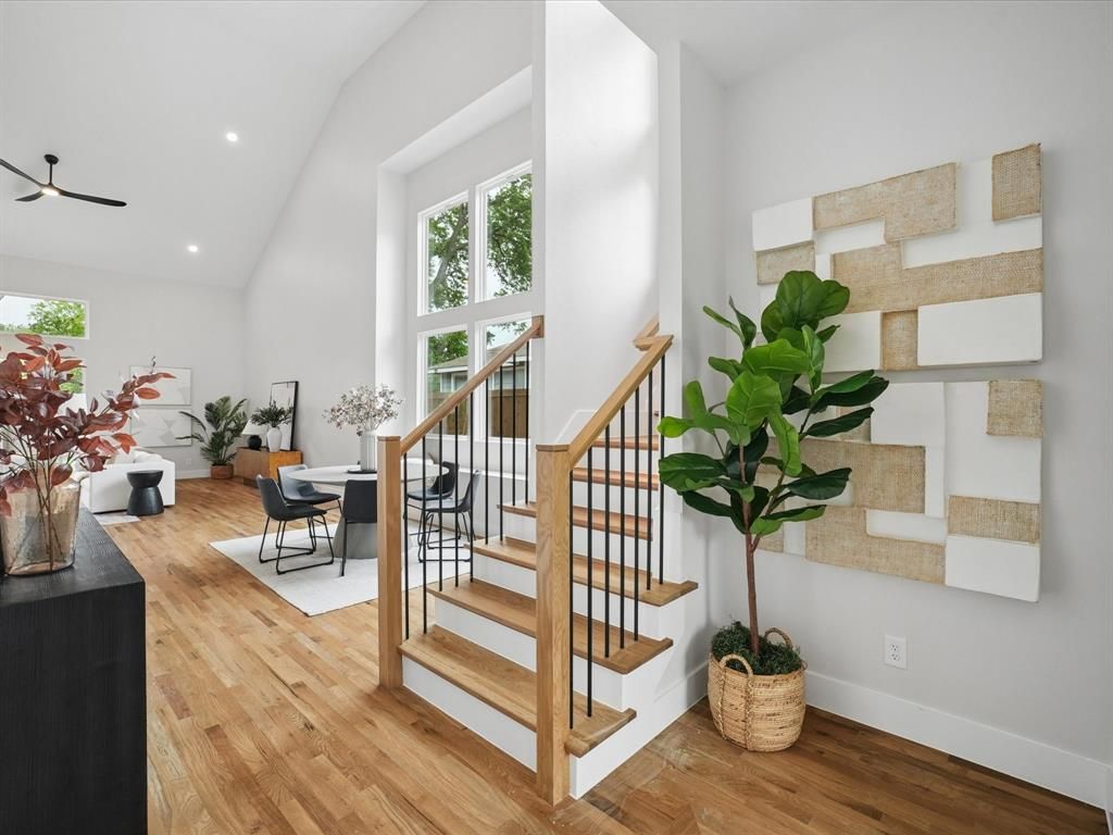 Photo of 2610 Emmett Street, Dallas, TX 75211 (MLS # 21251882)