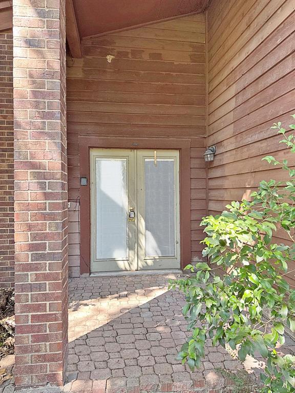 7807 High Oaks Circle