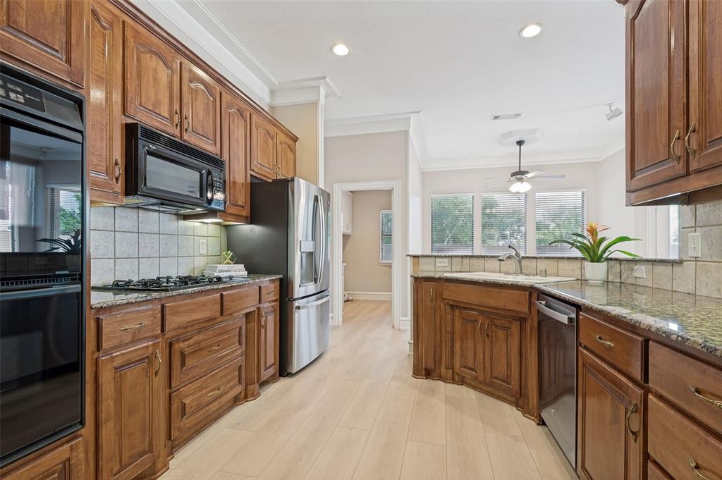 2409 Bedford Circle