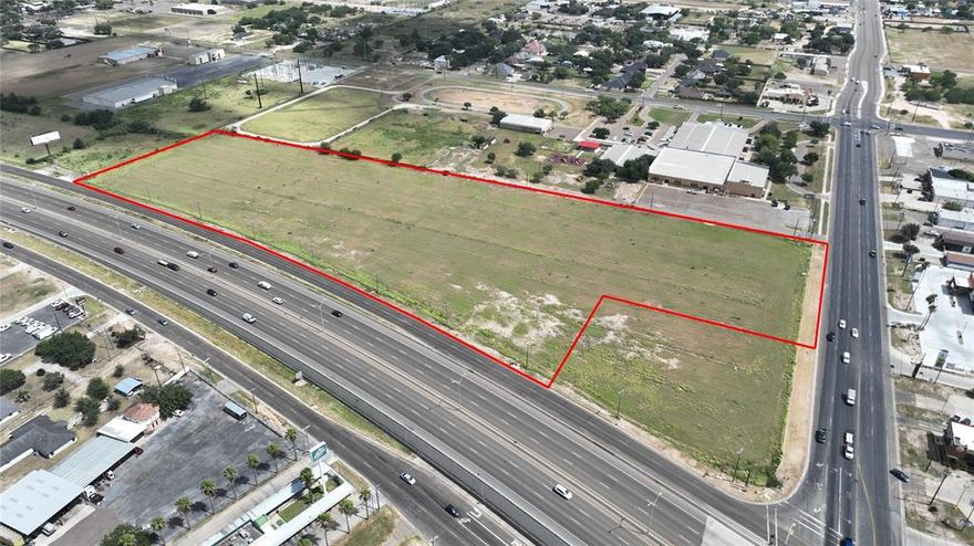 Excellent 9.+ acre lot with ample frontage along I-2 service road and or fronting on La Homa. Property has good depth for many commercial or mixed use development options. Located within the fast growing South Texas market area of Palmview, TX. Pad Sites also available as well as a potential 4.0 acre multifamily site subject to city approval. A new Circle K will be built on the hard corner of La Homa & Highway 83..
Some commercial zoning is in place, the remainder is unzoned. City of Palmview to be consulted for all critical questions.

New Circle K is coming to the hard corner at Service Road and La Homa.