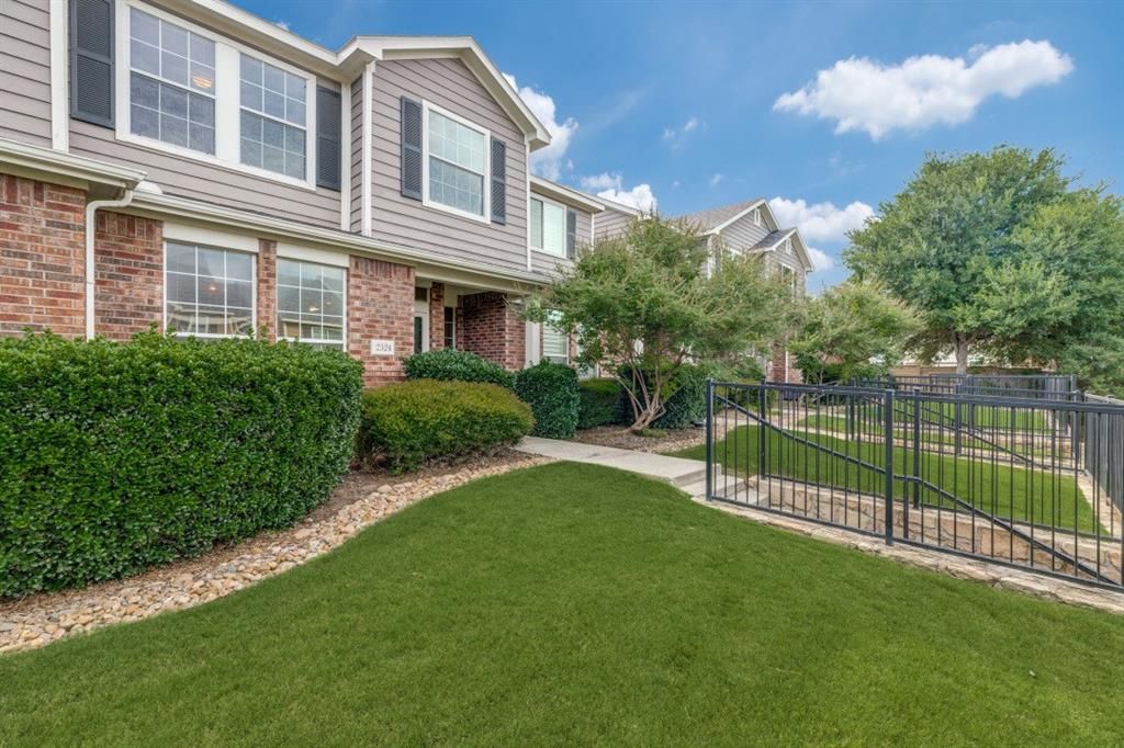 Photo of 2324 Stoneleigh Place, McKinney, TX 75071 (MLS # 21301721)