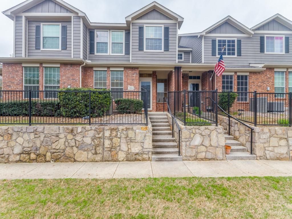 Photo of 2324 Stoneleigh Place, McKinney, TX 75071 (MLS # 21301721)