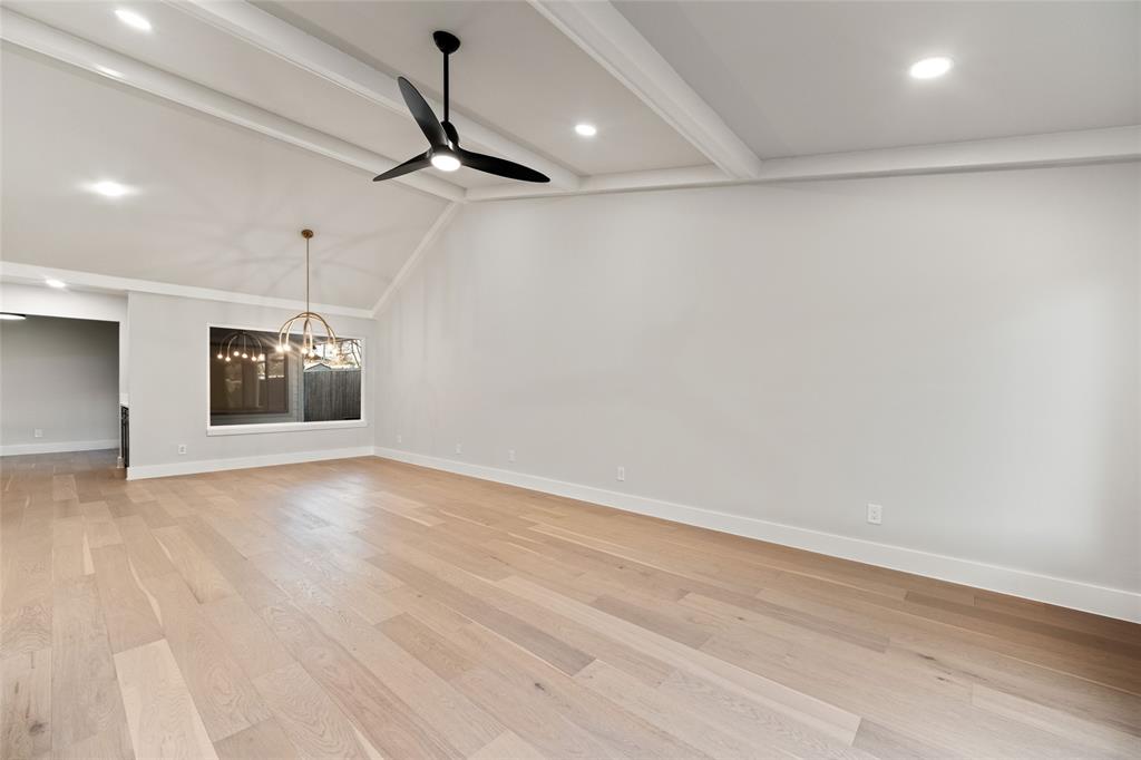7639 Royal Lane