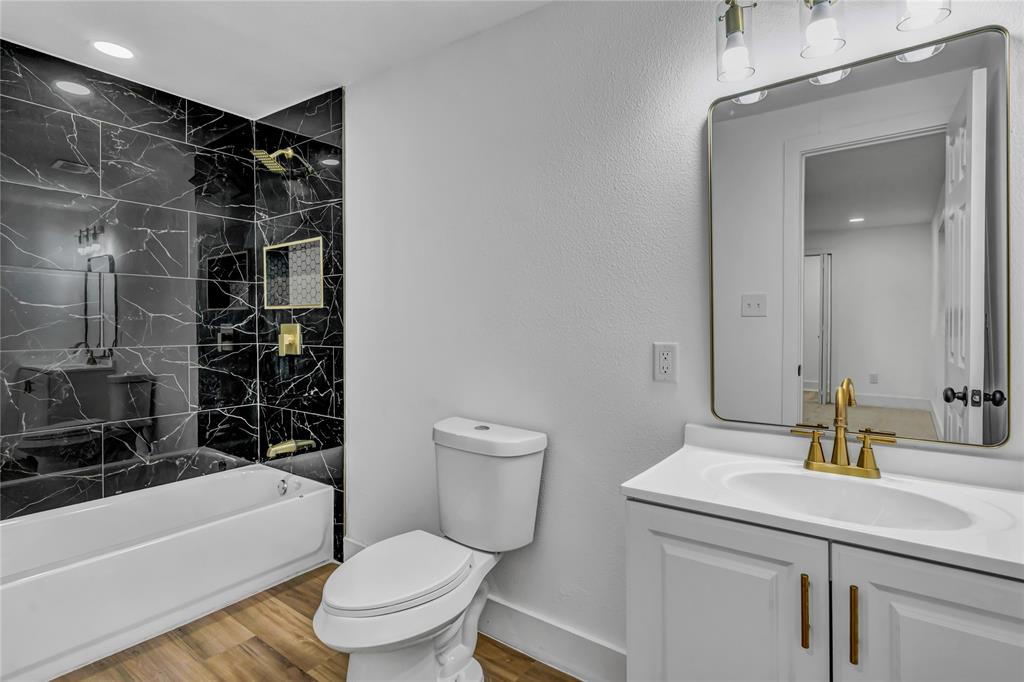 3709 S Hughes Avenue