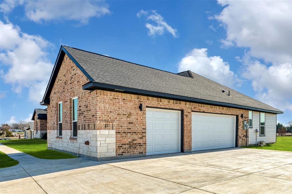 1745 Crestridge Circle