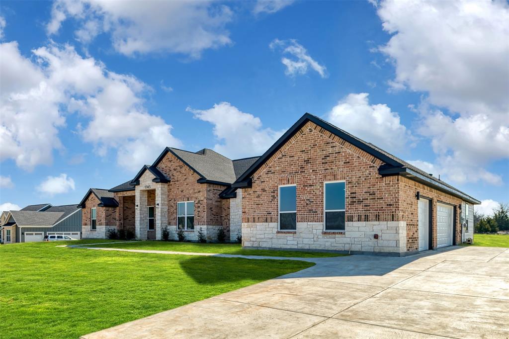 1745 Crestridge Circle