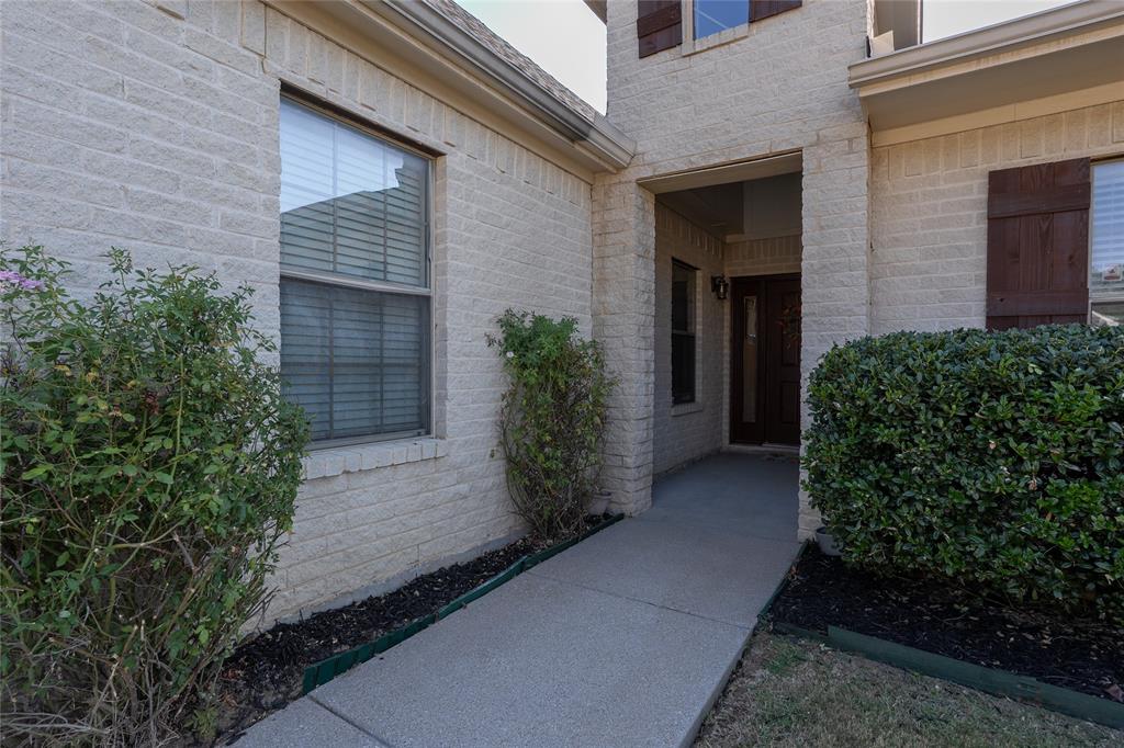 2812 Greenway Drive