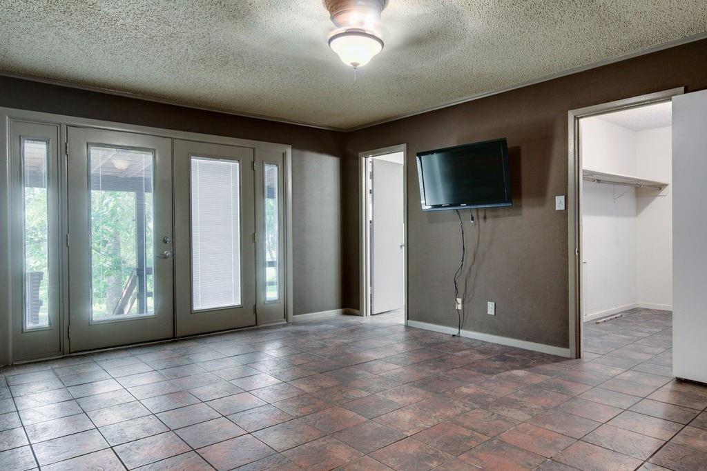 BILL ROGERS ESTATES - Residential