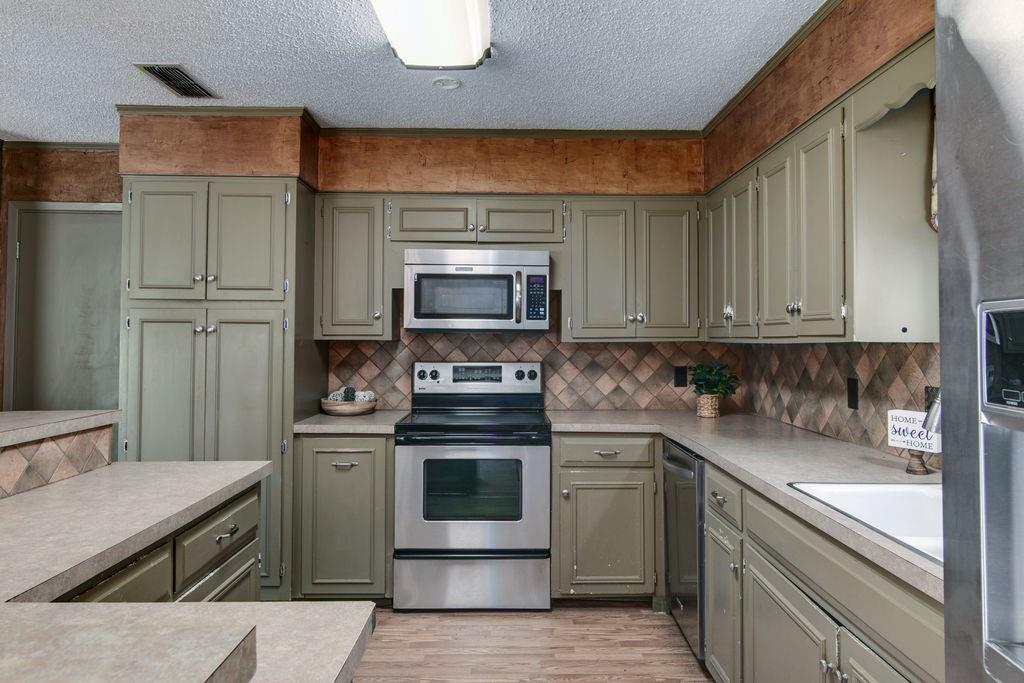 BILL ROGERS ESTATES - Residential