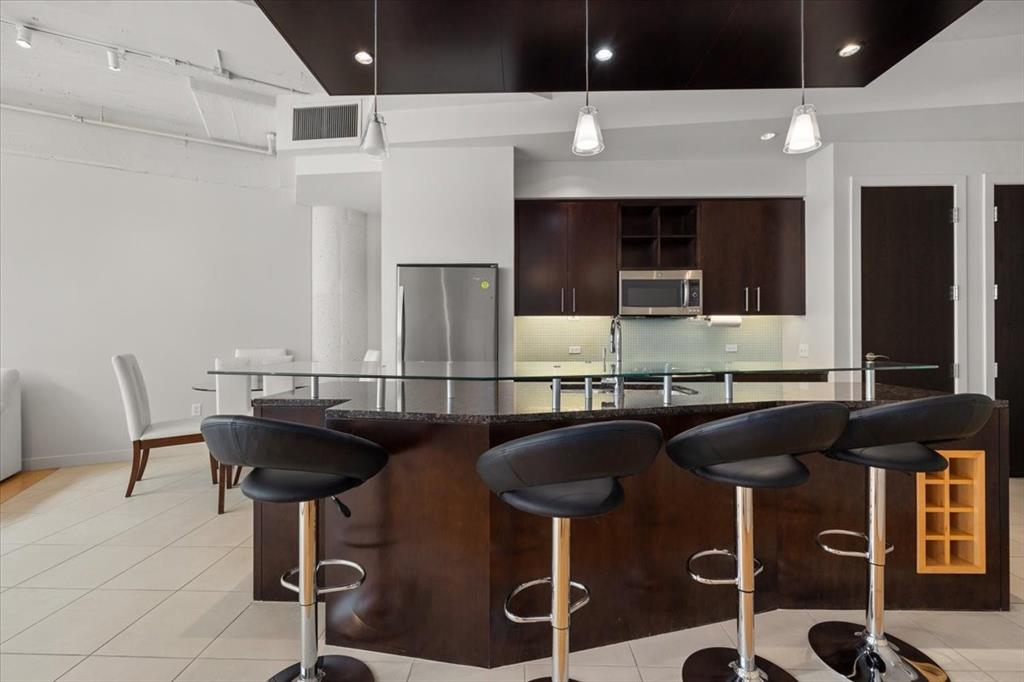 One Montgomery Plaza Residence Condo - Residential Lease