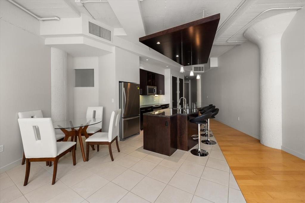 One Montgomery Plaza Residence Condo - Residential Lease