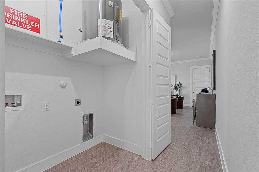 Mansions of Oak Point - Residential Lease