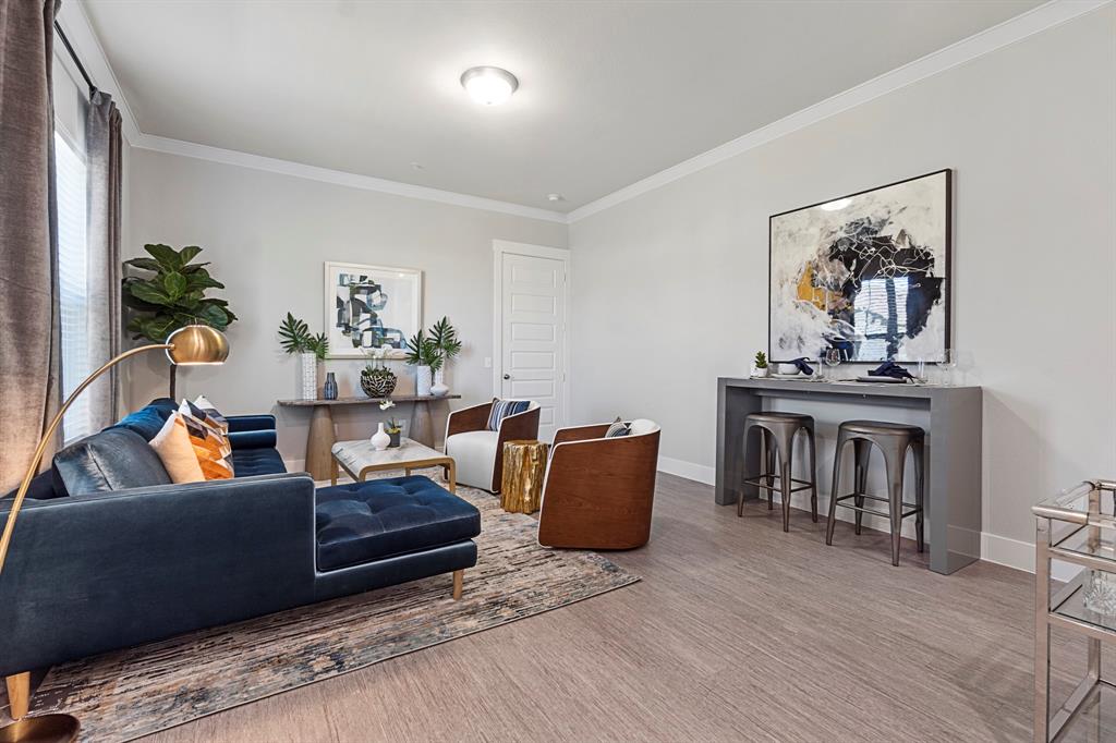 Mansions of Oak Point - Residential Lease