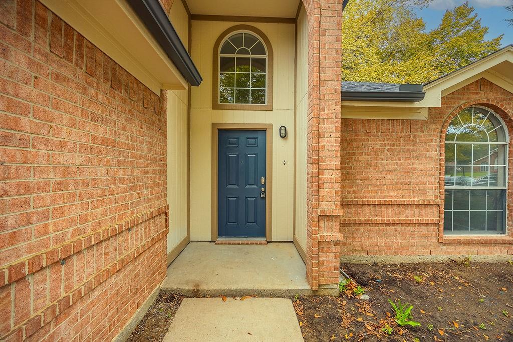 907 Yellowstone Drive