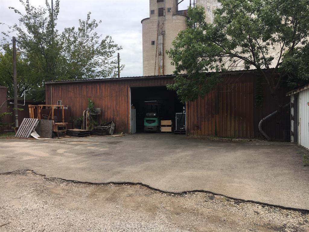 312 E Houston Street