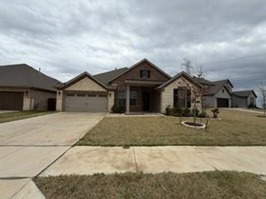 Beautiful newer construction home featuring 3 bedrooms and 2 bathrooms in a desirable Fort Worth neighborhood. This well-maintained property feels like new and offers a functional layout perfect for everyday living. Located in a highly regarded school district and close to shopping, dining, and major highways for easy commuting. Move-in ready and waiting for its next family to call it home.
