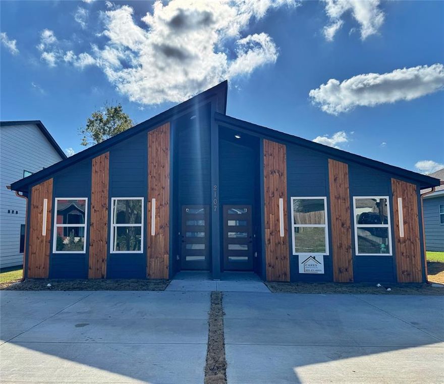 Welcome to this modern new build where Neutrals and simplicity dominate throughout the property! Looking for your income-generating multi-unit Property? This duplex is a great investment opportunity in the City of Greenville. There is no owners’ association. Amazing newly built duplex! Located in an upcoming neighborhood where residential properties are selling fast. Each unit has 3 bedrooms, two bath, separate living room, property includes paved Parking lot, stainless steel appliances microwave, dishwasher, refrigerator and electric stove, custom made cabinets, vinyl plank floors throughout. Great sized yard to enjoy your evenings year round. Great sized units perfect for generating residual income. All units have washer dryer connections. Great investment property!