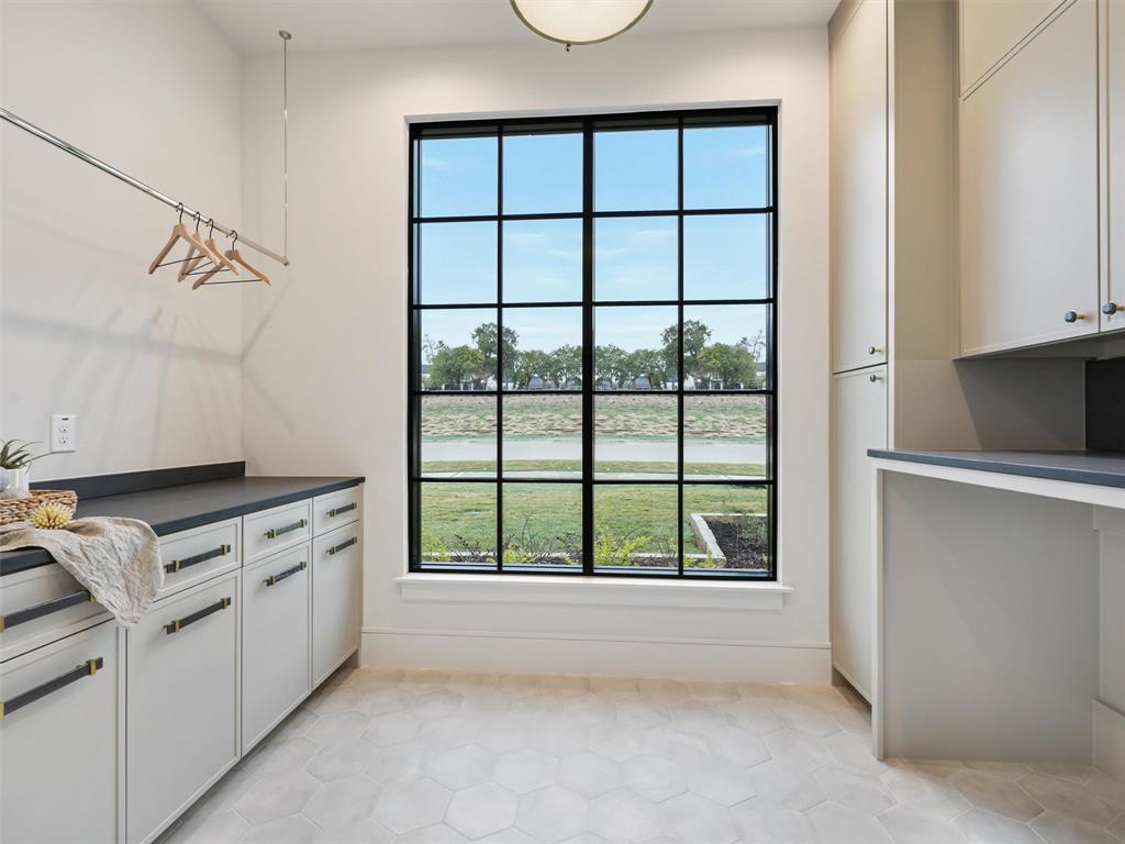 WINDSONG  Shaddock Custom - Residential