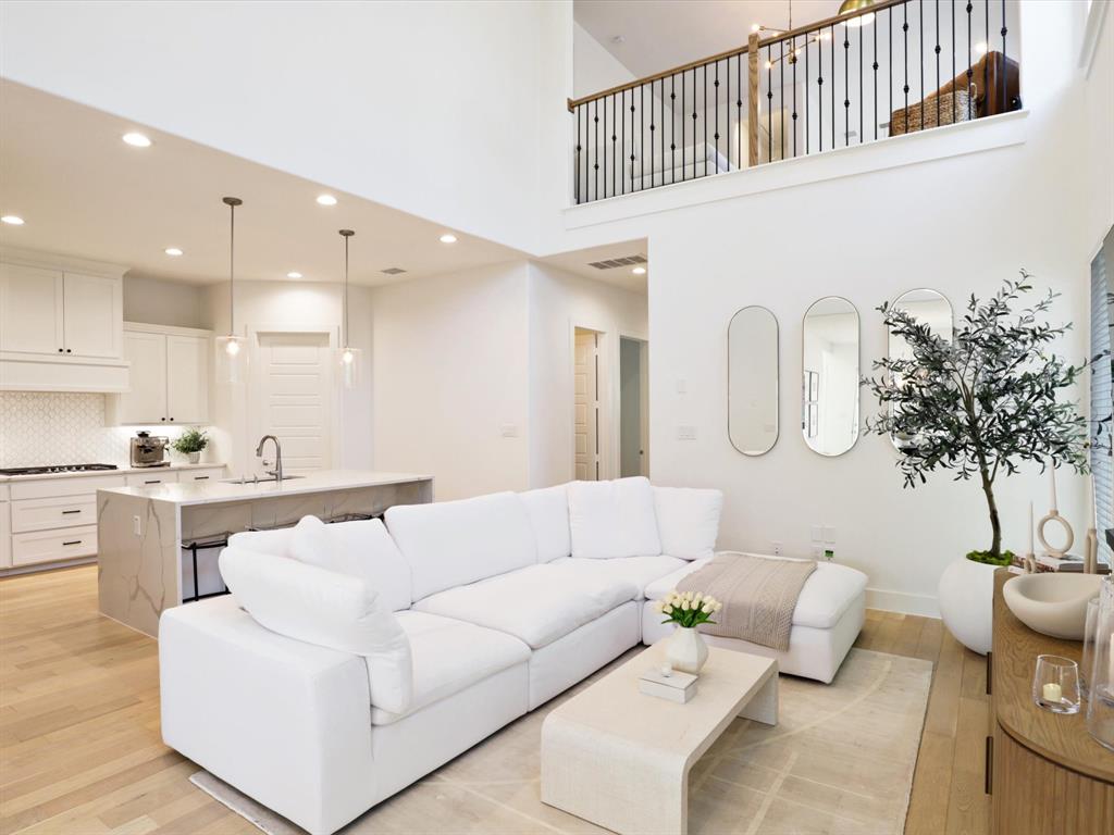 4880 Cumberland Circle