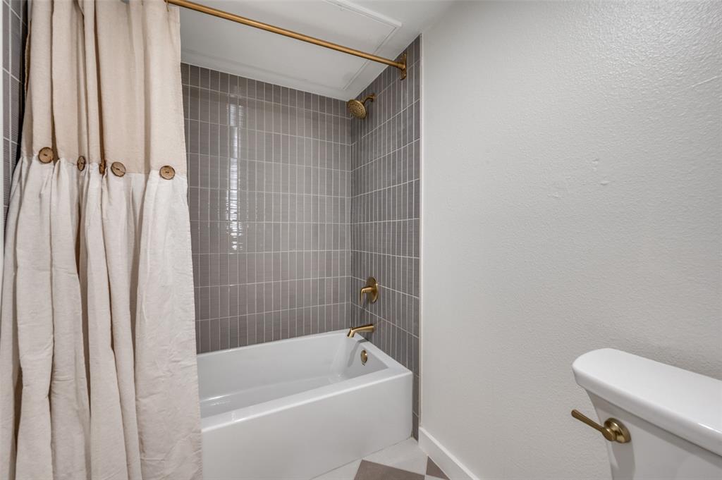 4616 West Lovers Lane Condos B - Residential