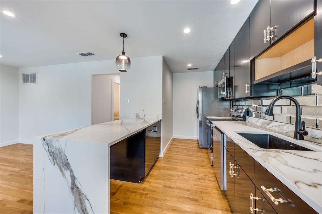 4616 West Lovers Lane Condos B - Residential