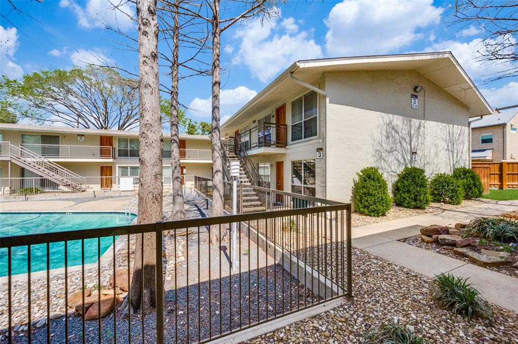 4616 West Lovers Lane Condos B - Residential