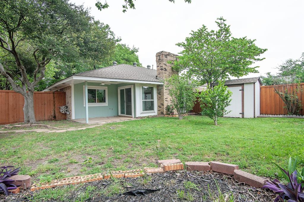 1912 Knob Hill Drive