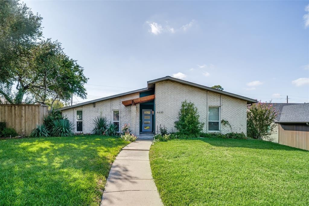 6630 Town Bluff Drive