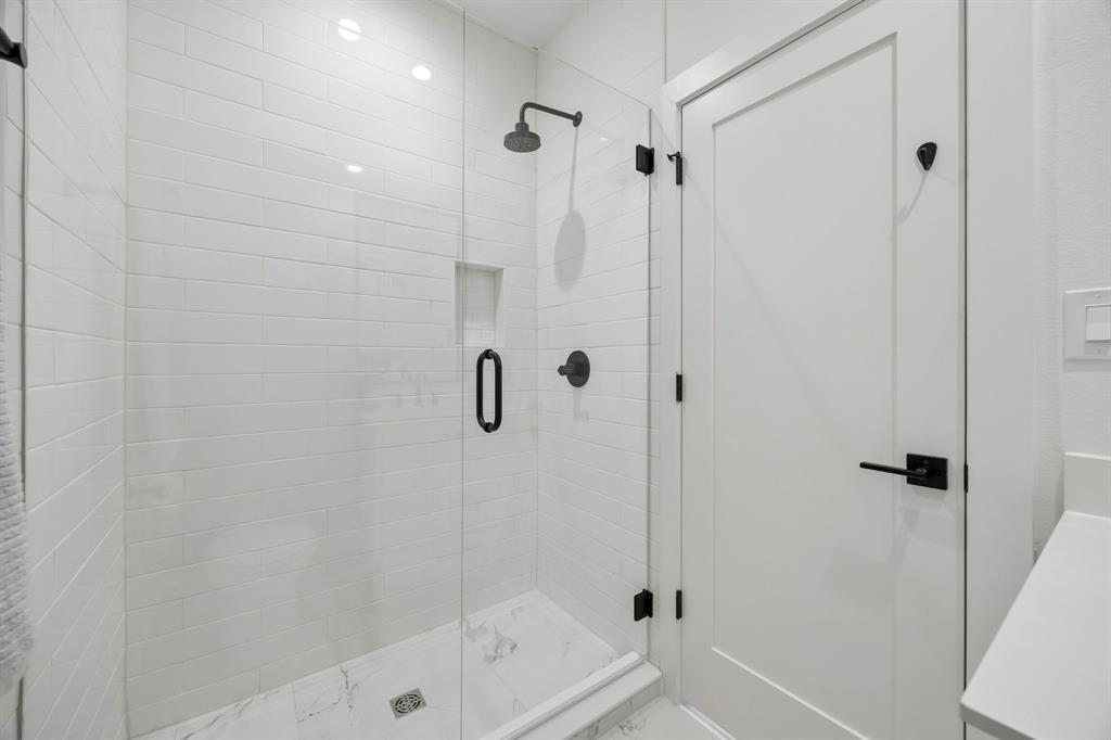 Lakeside White Rock Bldg 9 - Residential