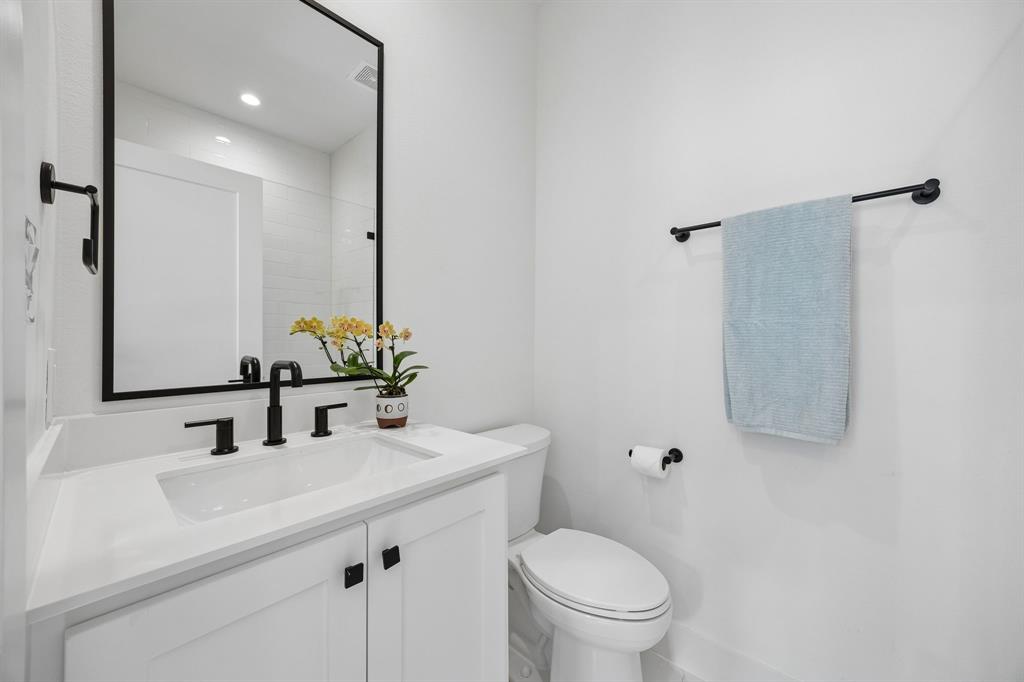 Lakeside White Rock Bldg 9 - Residential