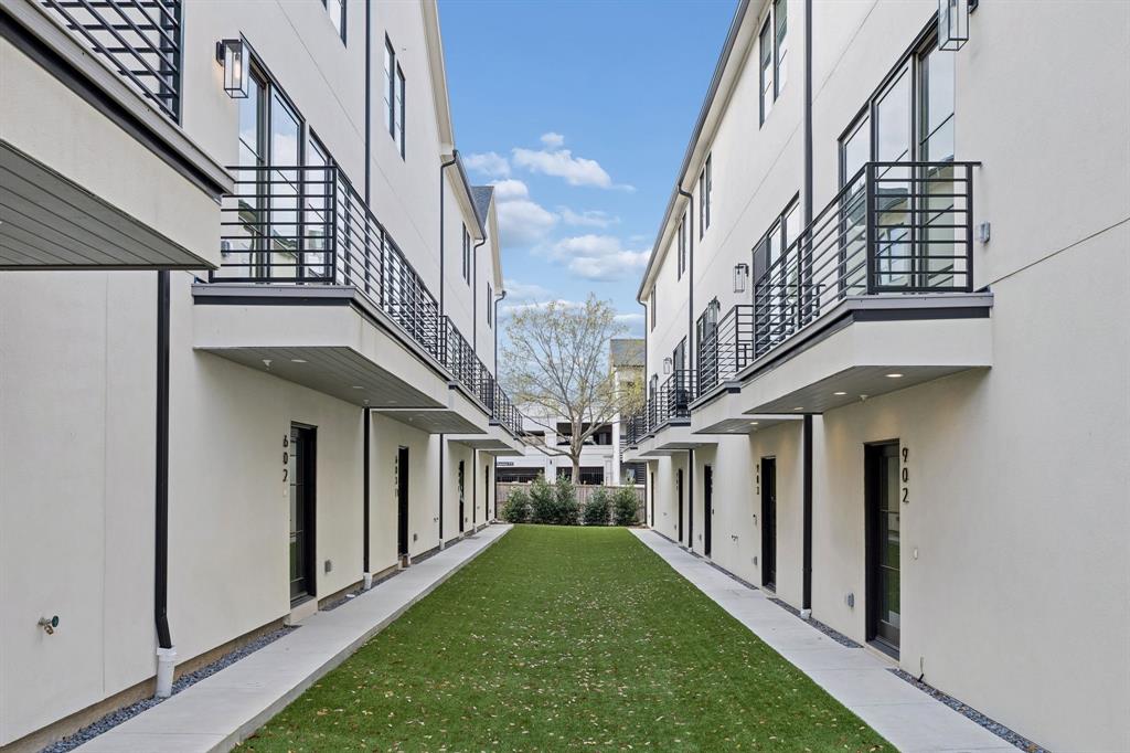 Lakeside White Rock Bldg 9 - Residential