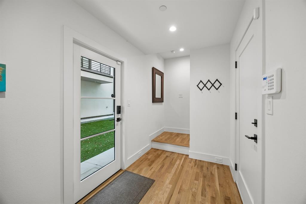 Lakeside White Rock Bldg 9 - Residential