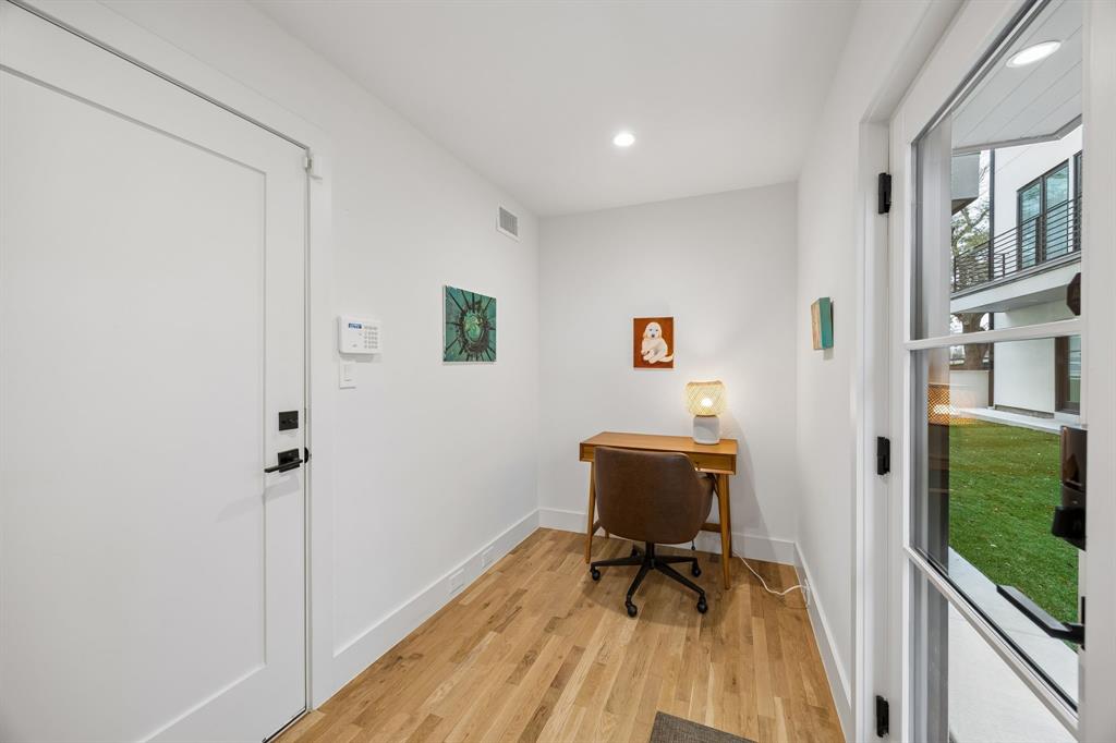 Lakeside White Rock Bldg 9 - Residential