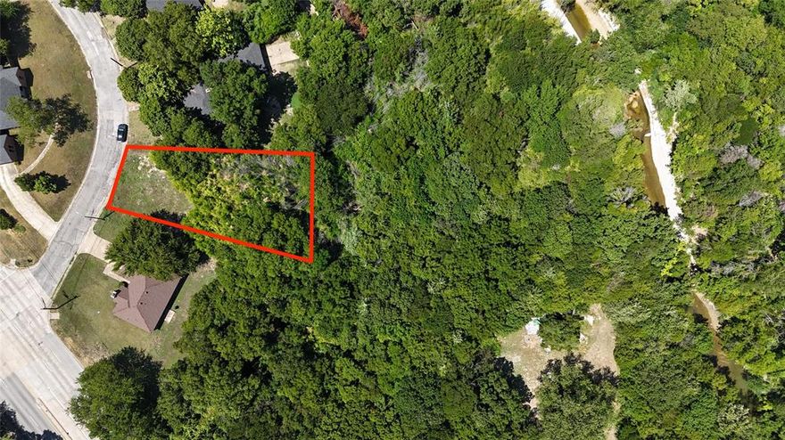 Build Your Dream Home in SoHi!
Discover this rare vacant lot in the sought-after SoHi neighborhood, perfectly positioned to back up to a gorgeous, scenic creek. With all utilities nearby  you have the freedom to design and build exactly what you envision. The lot offers serene water views, mature natural surroundings, and a peaceful setting while still being close to everything — including a nearby park for outdoor fun and relaxation. Whether you’re looking for a forever home site or an investment opportunity, this ready-to-build lot delivers the perfect blend of convenience, beauty, and potential.