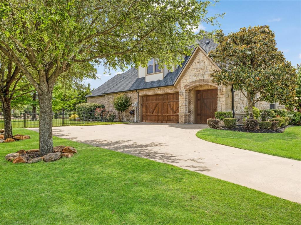 401 Wyndemere Boulevard