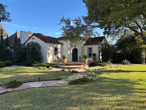 Photo of 6302 Ellsworth Avenue, Dallas, TX 75214 (MLS # 21101245)