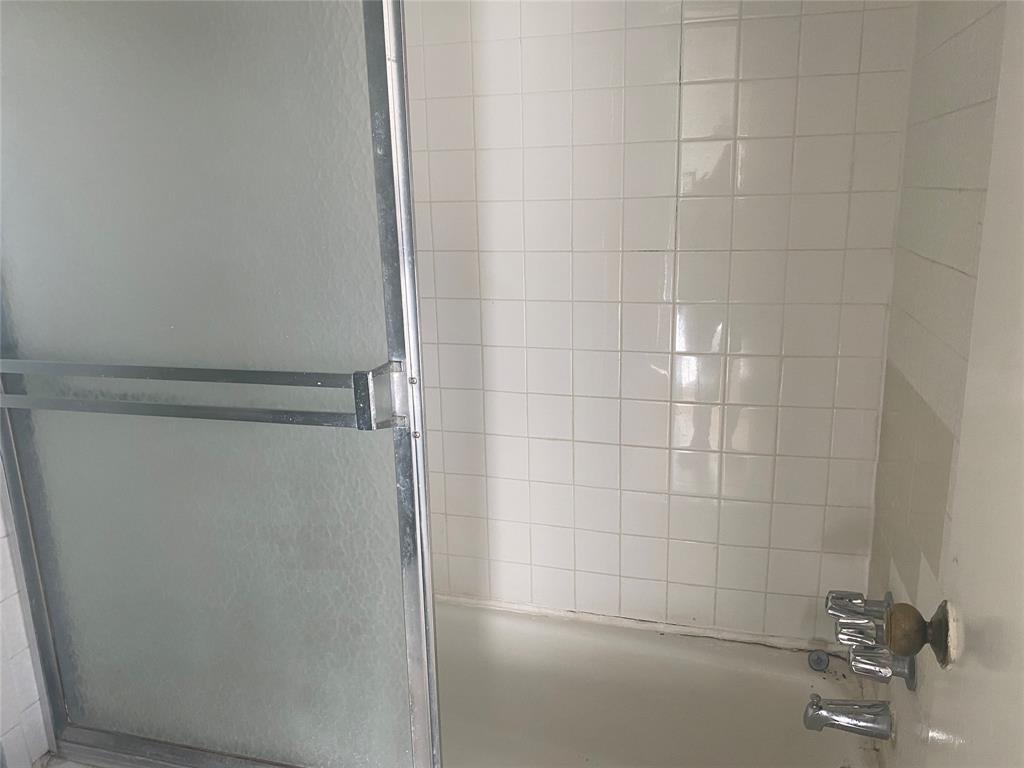 Woodhaven Twnhs Rev - Residential