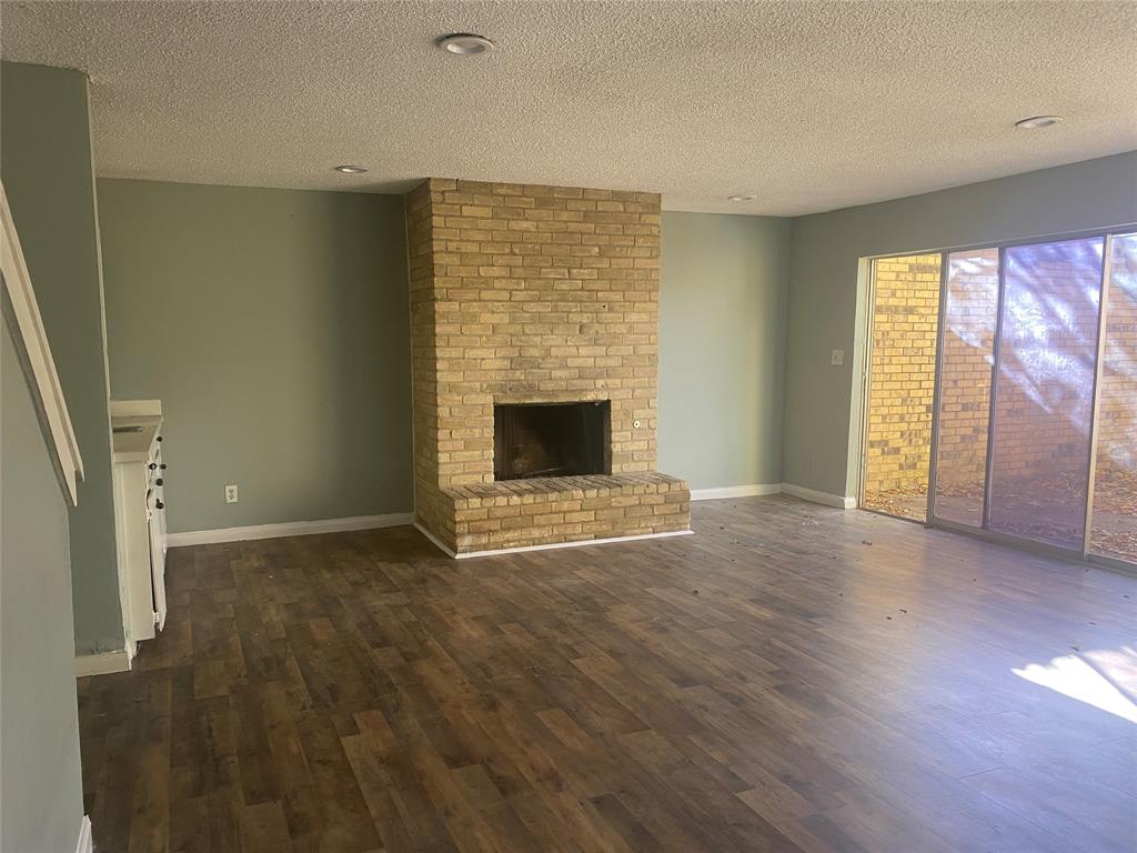 Woodhaven Twnhs Rev - Residential