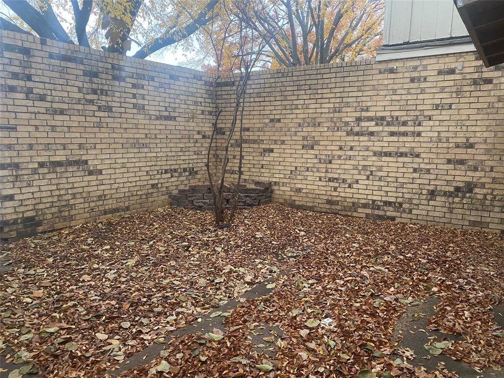 501 Towne House Lane