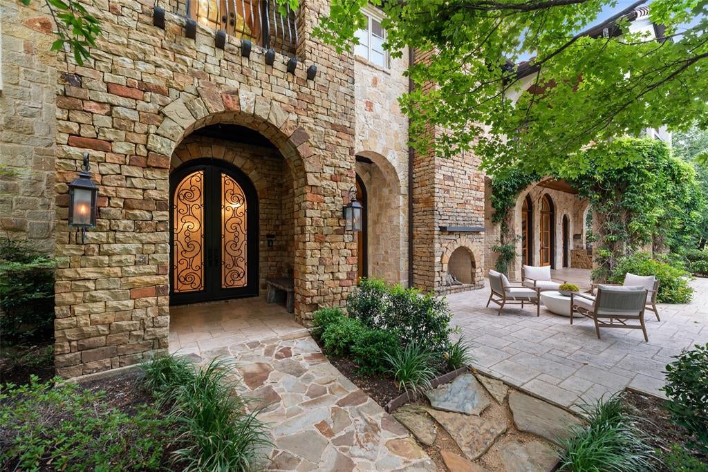 2255 King Fisher Drive
