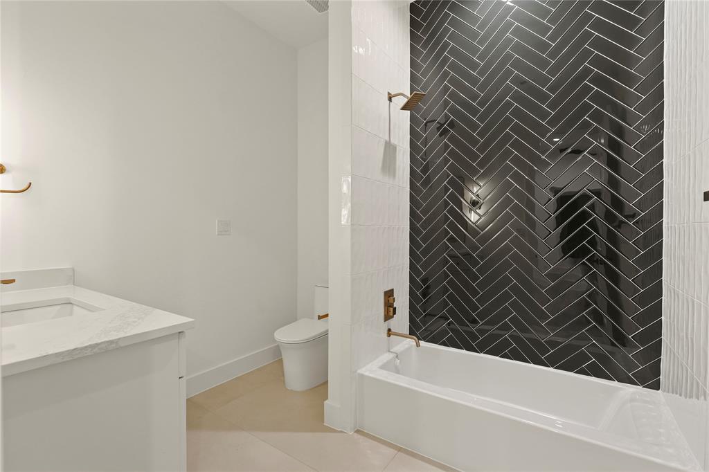 Lake Crest - Residential