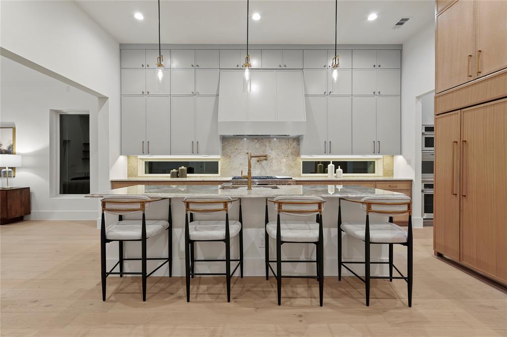 Lake Crest - Residential