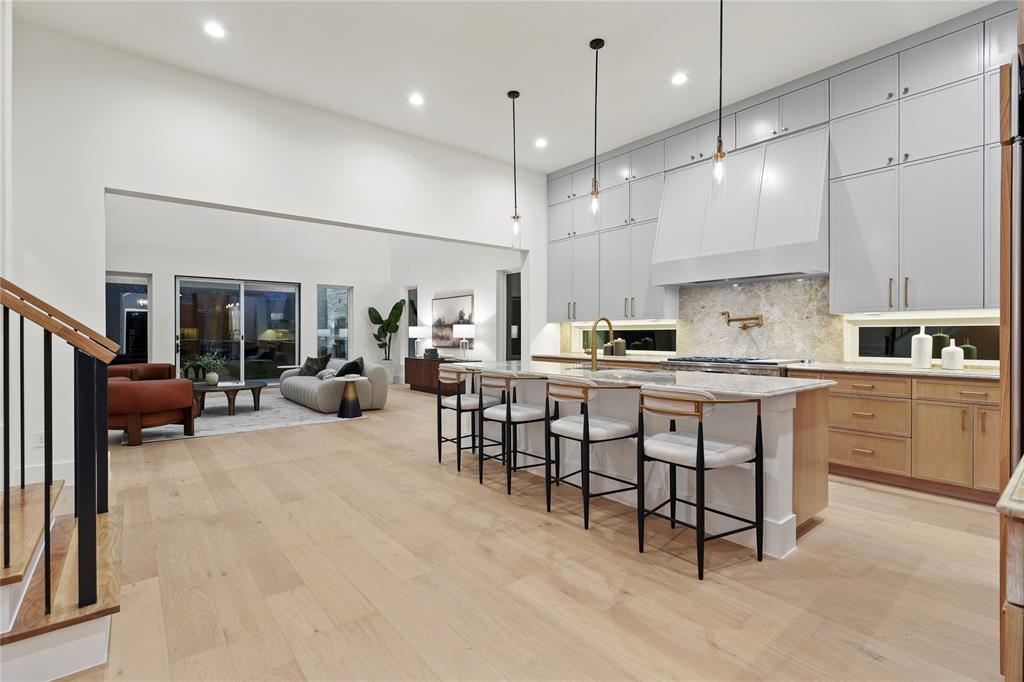 Lake Crest - Residential