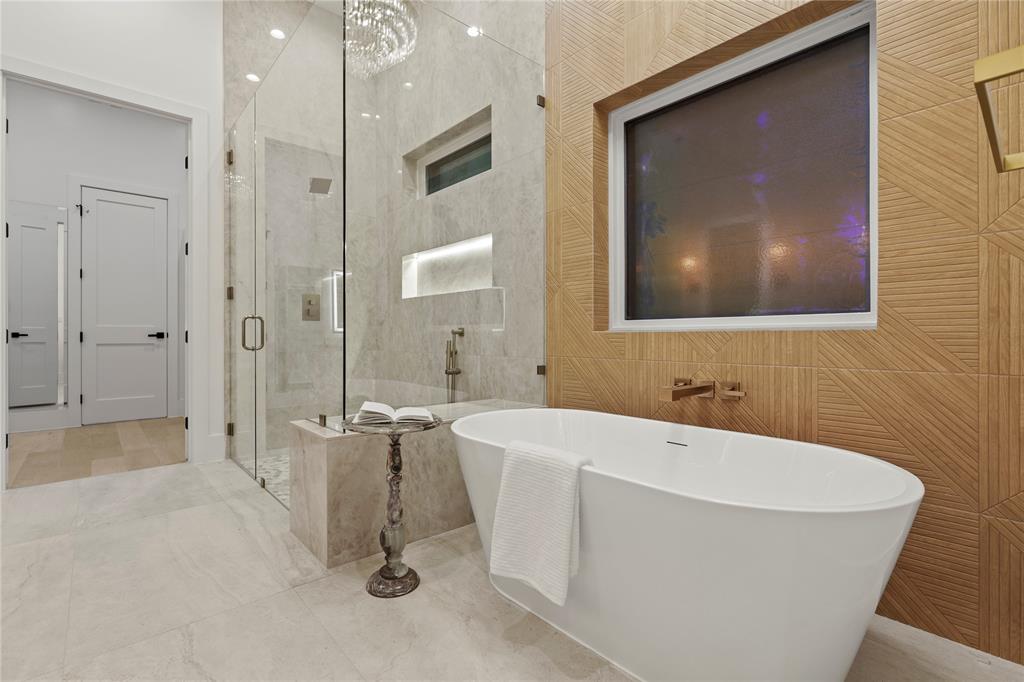 Lake Crest - Residential