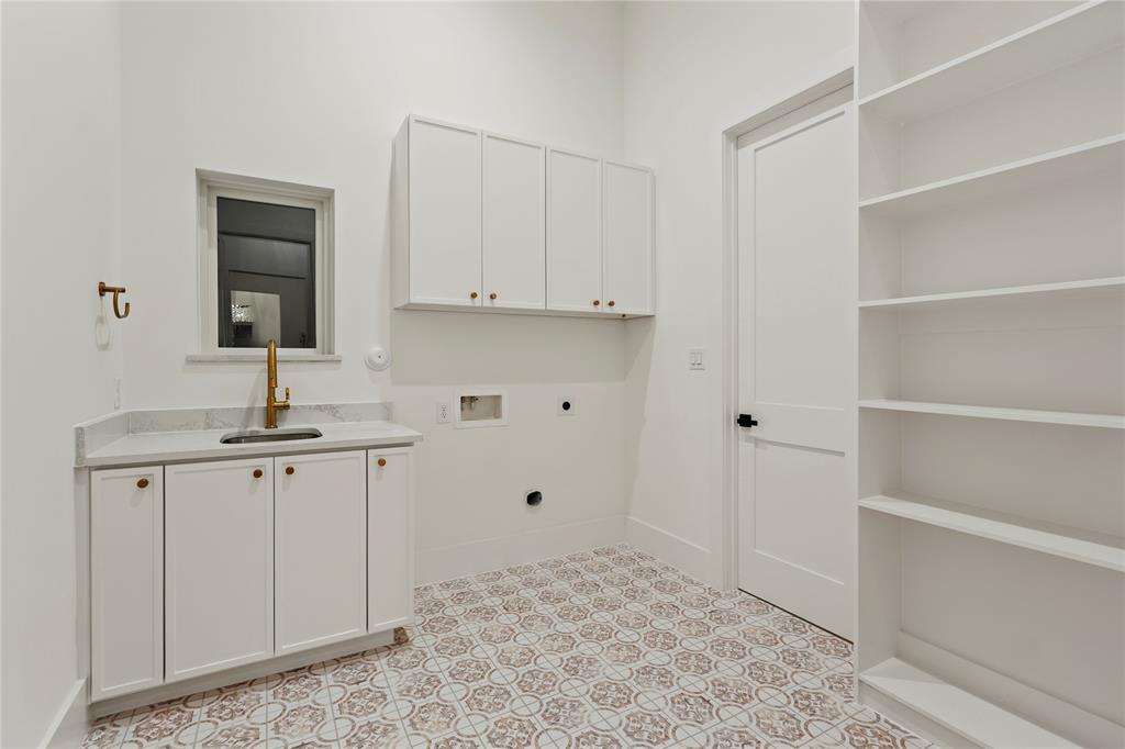 Lake Crest - Residential